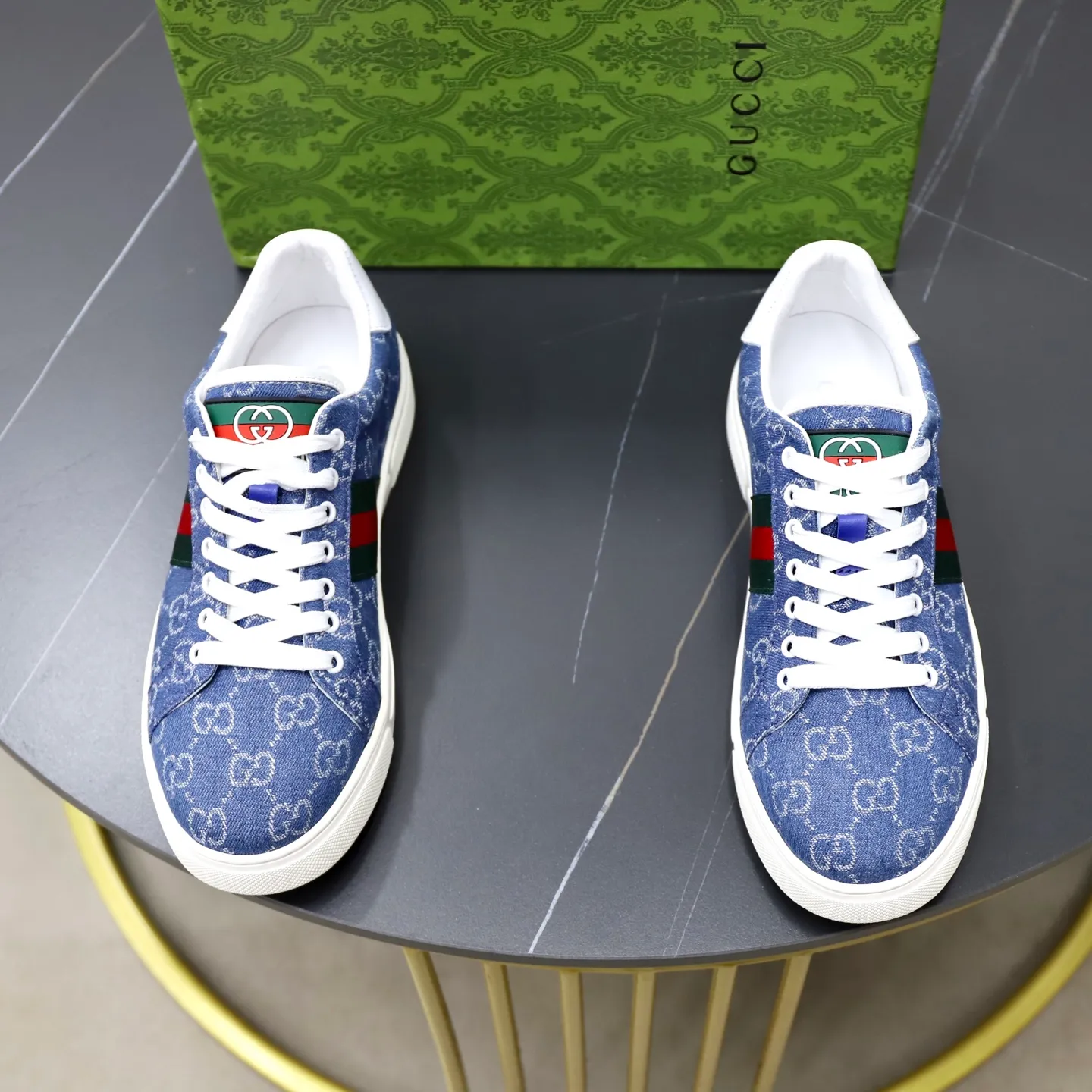 Ex-factory price: 400💰🙅‍♂️🙅‍♂️🙅‍♂️ Brand: Gucci GUCCi Standard code: 38-44 (45 customized) Grade: Same as the official website Material: Original leather splicing Comfortable and breathable sheepskin lining Original wear-resistant outsole Style category: Men's fashionable casual shoes Running sneakers Distinguished luxury brand elements Top luxury Color: actual picture color